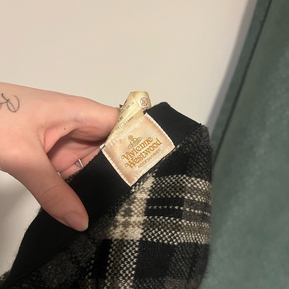 Vivienne Westwood beret - Picture 2 of 3